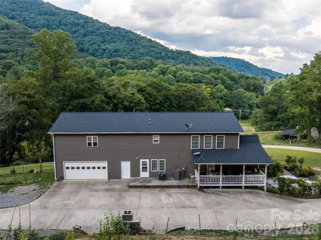 81 Aldens Way, Clyde, NC 28721