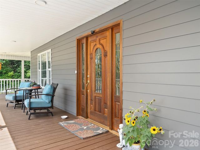 81 Aldens Way, Clyde, NC 28721
