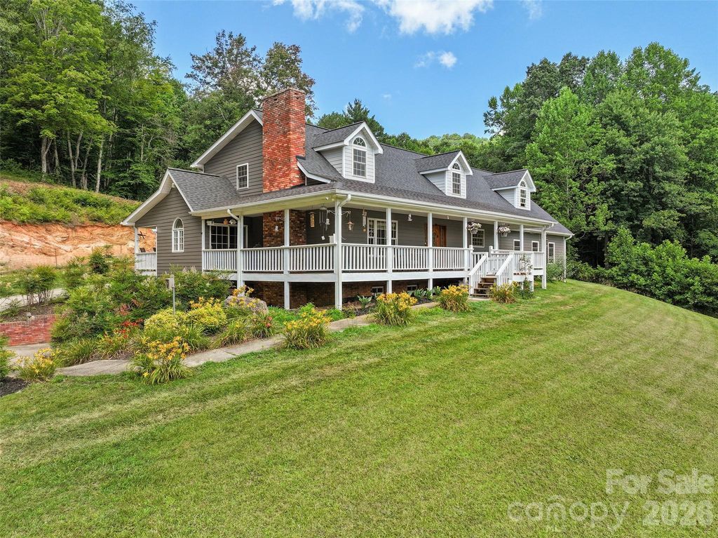 81 Aldens Way, Clyde, NC 28721