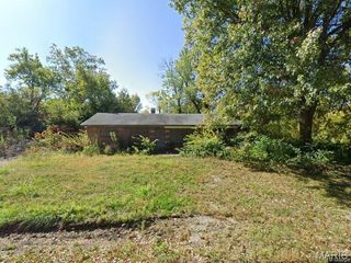 11 Gladys Drive, Cahokia, IL 62206