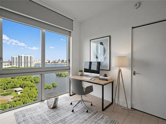 16385 Biscayne Blvd 1615, North Miami Beach, FL 33160