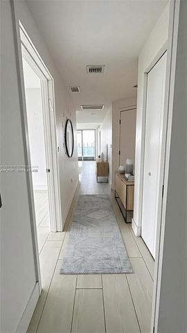 16385 Biscayne Blvd 1615, North Miami Beach, FL 33160