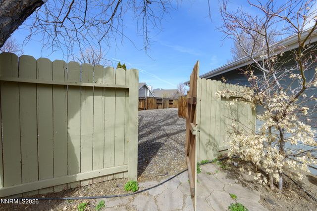 1754 Tulip Court, Minden, NV 89423