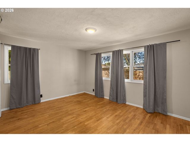 1731 Ne LIBERTY St, Portland, OR 97211