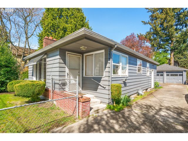 1731 Ne LIBERTY St, Portland, OR 97211