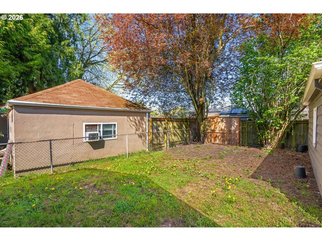 1731 Ne LIBERTY St, Portland, OR 97211