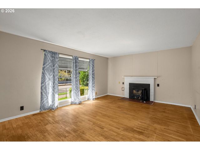 1731 Ne LIBERTY St, Portland, OR 97211