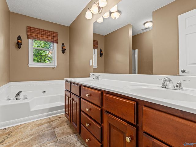 3409 Ramona Drive SW, Decatur, AL 35603
