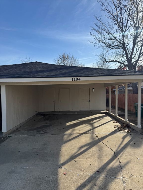 1104-1106 Mulkey Lane, Denton, TX 76209 — exterior
