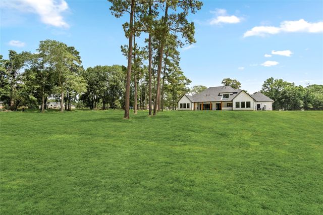 18284 Woodstream Crossing Road, Montgomery, TX 77316
