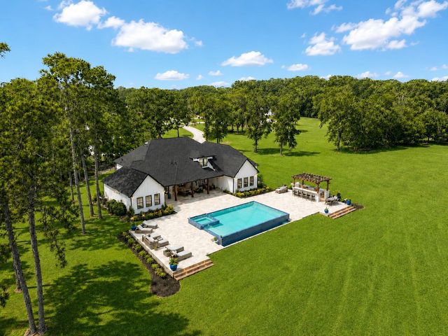 18284 Woodstream Crossing Road, Montgomery, TX 77316