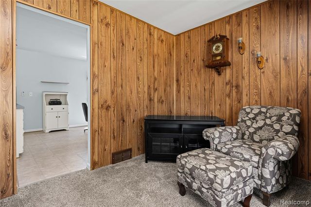 33441 Leona Street, Garden City, MI 48135
