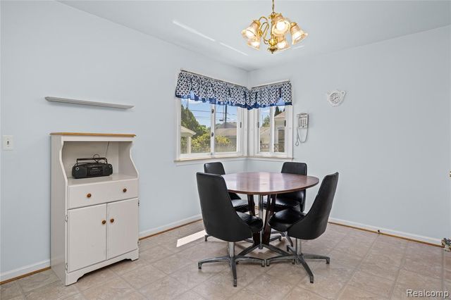 33441 Leona Street, Garden City, MI 48135
