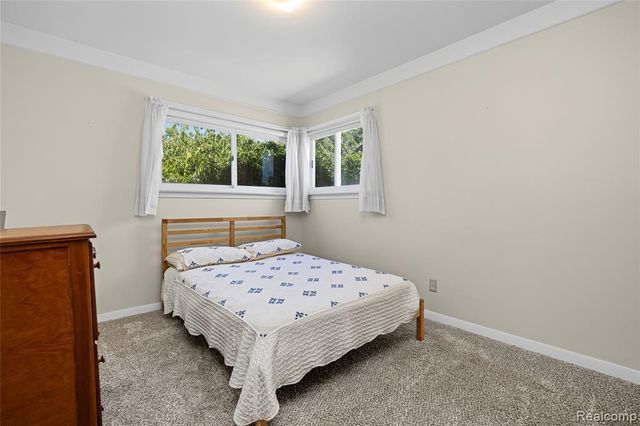 33441 Leona Street, Garden City, MI 48135
