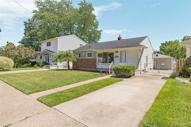 33441 Leona Street, Garden City, MI 48135