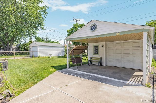 33441 Leona Street, Garden City, MI 48135