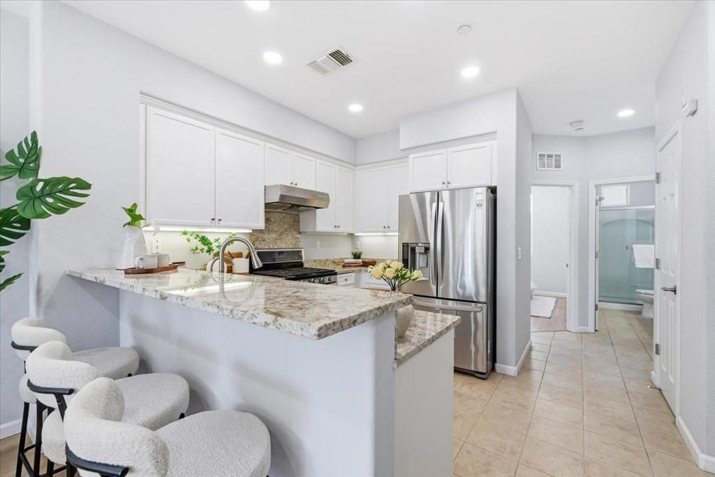 Image 16 of property listing at 2061 Kiwi Walkway, San Jose, CA 95133
