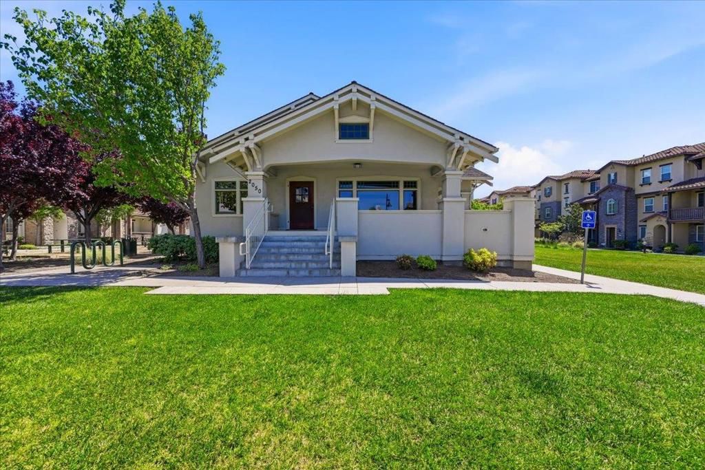 Image 42 of property listing at 2061 Kiwi Walkway, San Jose, CA 95133