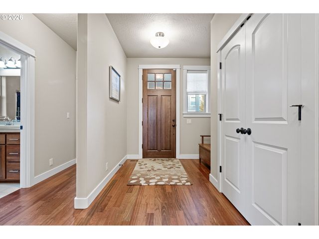 936 LEONARDS Way, Eugene, OR 97404