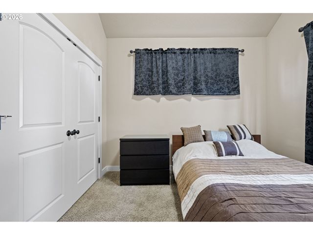 936 LEONARDS Way, Eugene, OR 97404