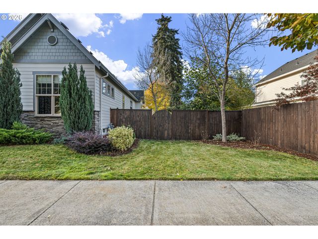 936 LEONARDS Way, Eugene, OR 97404