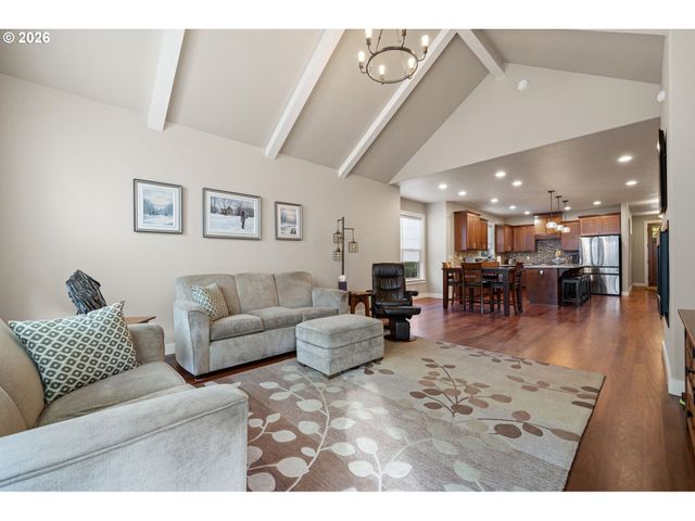 936 LEONARDS Way, Eugene, OR 97404