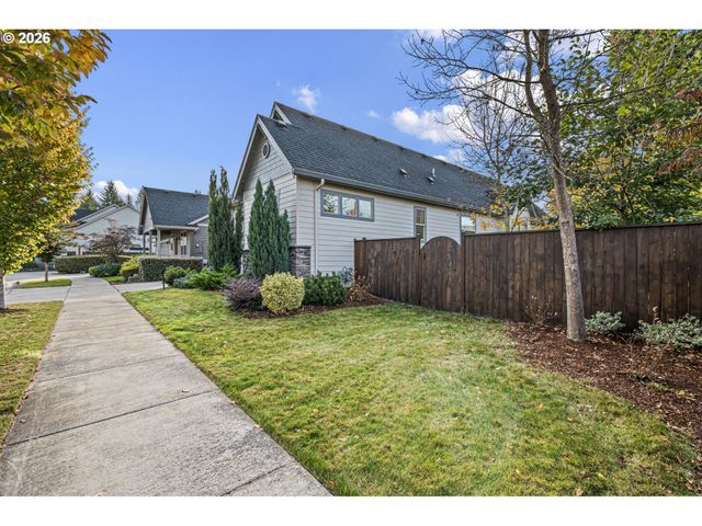 936 LEONARDS Way, Eugene, OR 97404
