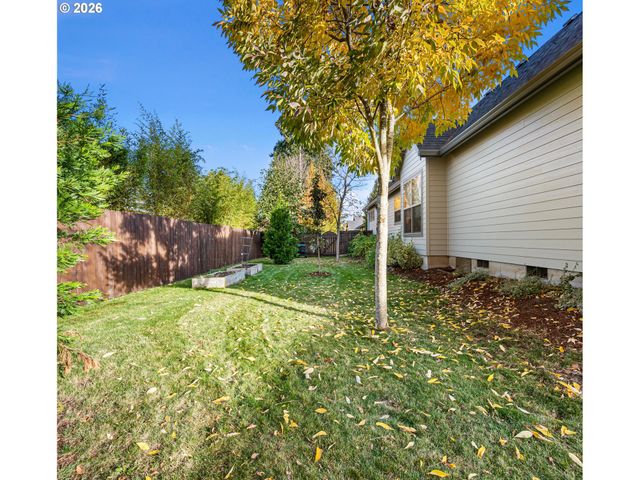 936 LEONARDS Way, Eugene, OR 97404