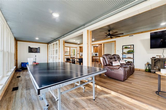 10528 Lakeside Drive, Rogers, AR 72756