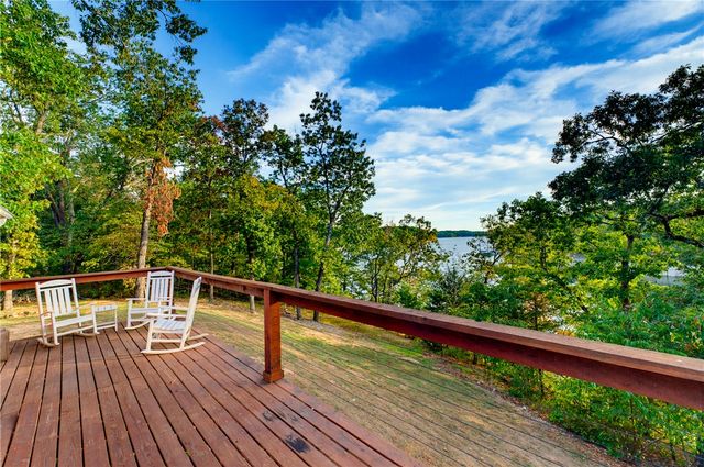 10528 Lakeside Drive, Rogers, AR 72756