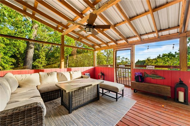 10528 Lakeside Drive, Rogers, AR 72756
