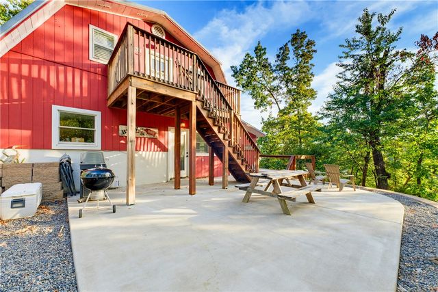 10528 Lakeside Drive, Rogers, AR 72756