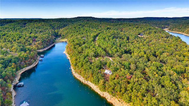 10528 Lakeside Drive, Rogers, AR 72756