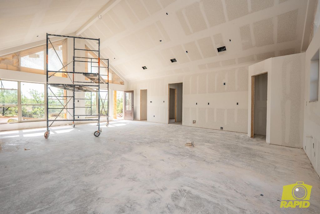 Image 4 of property listing at 9932 Delta Street, San Angelo, TX 76901