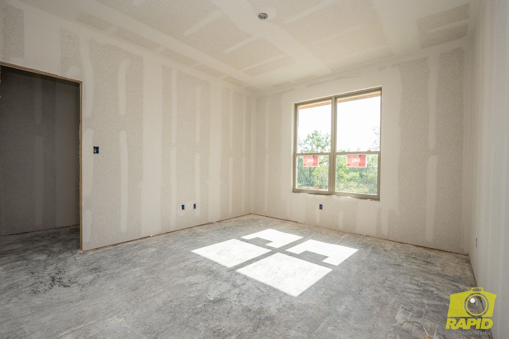 Image 8 of property listing at 9932 Delta Street, San Angelo, TX 76901
