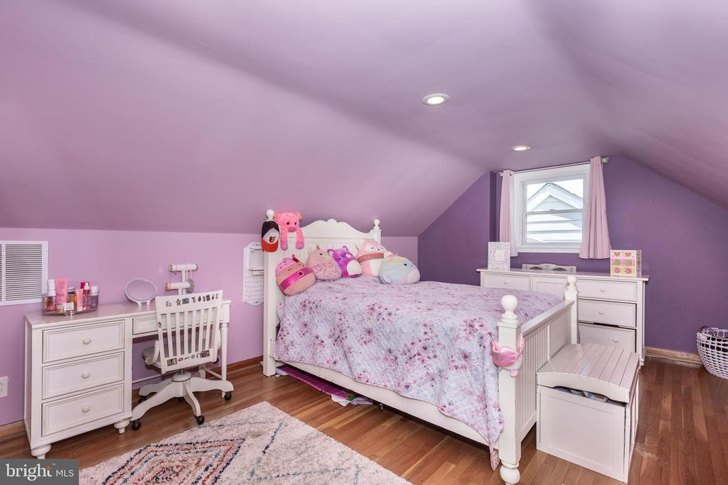 Image 39 of property listing at 11501 CEDAR LN, Kingsville, MD 21087