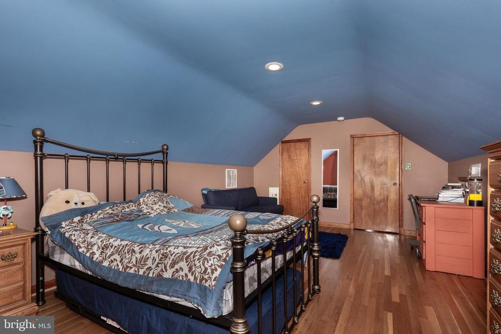 Image 42 of property listing at 11501 CEDAR LN, Kingsville, MD 21087