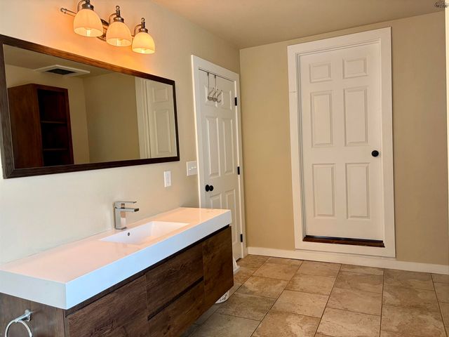 1211 SHORELINE DRIVE, Wichita Falls, TX 76308