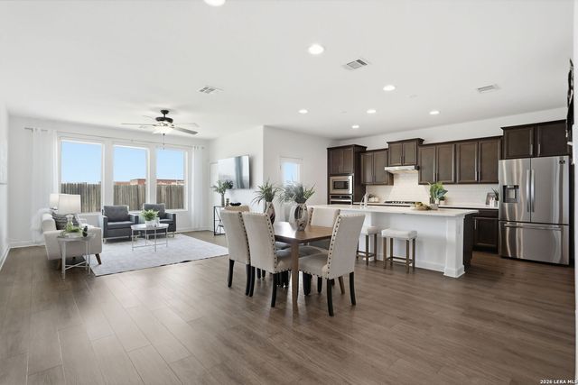 7703 Tobbyton, San Antonio, TX 78253