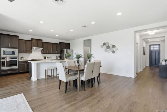 7703 Tobbyton, San Antonio, TX 78253