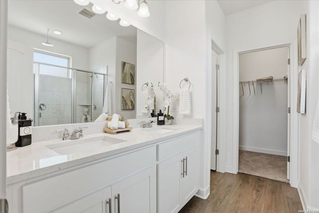 7703 Tobbyton, San Antonio, TX 78253