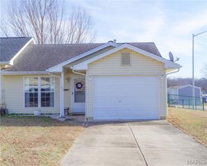 42 Kingston Drive, Moscow Mills, MO 63362