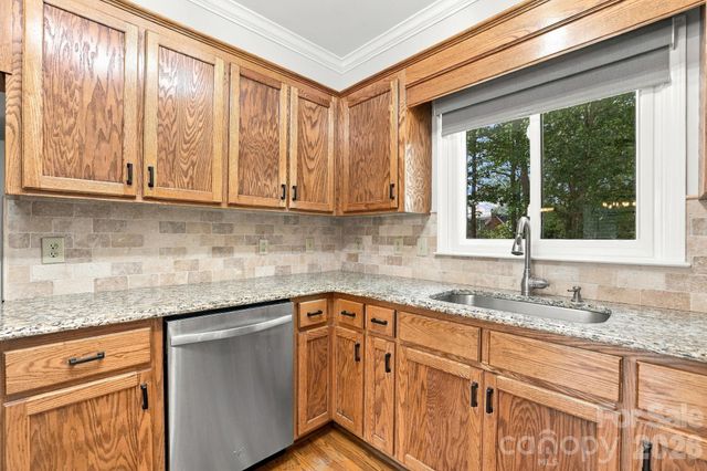 1471 Porch Swing Lane, Matthews, NC 28104