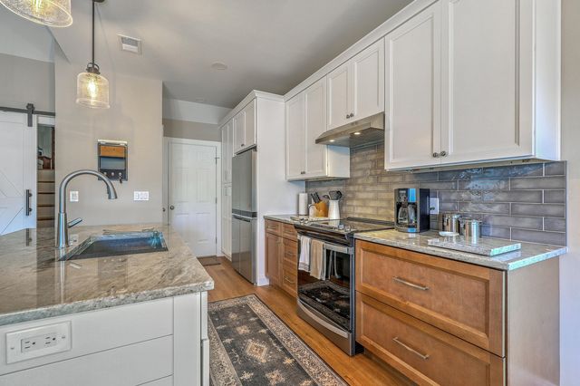 842 Harbor Pl Drive, Charleston, SC 29412