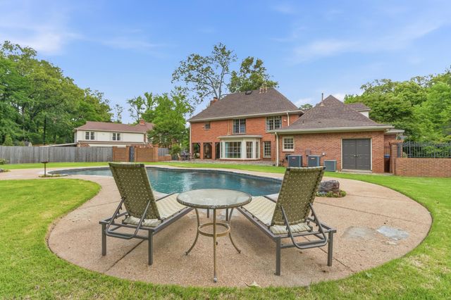 2461 BRANDEMERE DR, Germantown, TN 38139