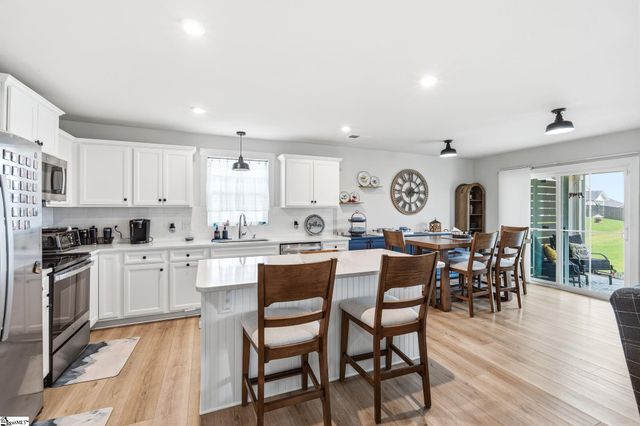 1064 Rev Robert Reid Street, Reidville, SC 29388
