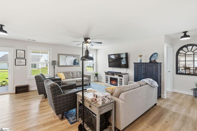 1064 Rev Robert Reid Street, Reidville, SC 29388