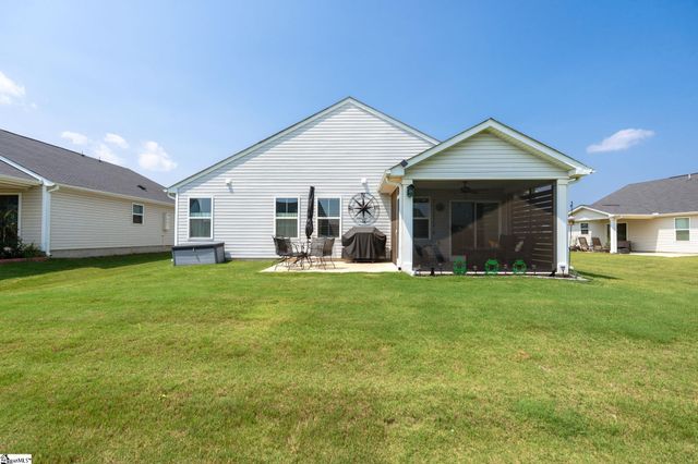 1064 Rev Robert Reid Street, Reidville, SC 29388