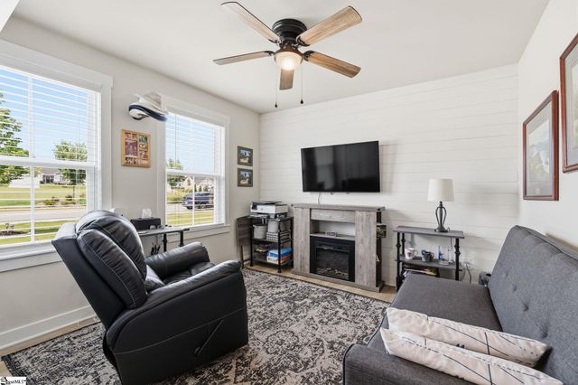 1064 Rev Robert Reid Street, Reidville, SC 29388