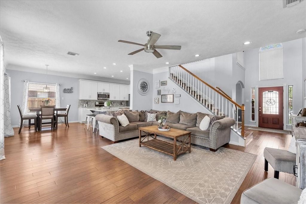 413 Lookout Lane, Dickinson, TX 77539